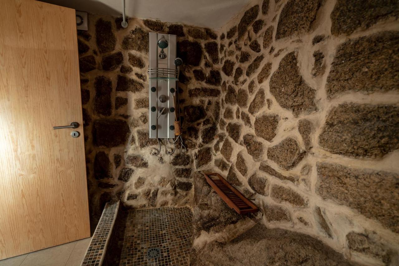 Отель Old House Монсанту Экстерьер фото